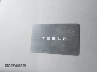 2024 Tesla Model Y Long Range z VIN 7SAYGDEE9RA293261, wystawiony jako IAAI lot #42118735 z przebiegiem 11 454 mil mil oraz . Historia ofert i sprzedaży dostępna na DreamBid. Obrazek 11.