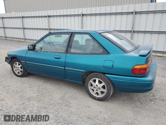 1996 Ford Escort z VIN 1FASP11J6TW170890, wystawiony jako Copart lot #49051905 z przebiegiem 133 671 mil mil oraz Czysty tytuł • Clean title. Historia ofert i sprzedaży dostępna na DreamBid. Obrazek 2.