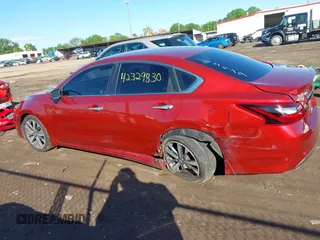 2017 Nissan Altima SR с VIN 1N4AL3APXHC143479, выставлен на аукционе IAAI как лот 42329830 с пробегом 159 960 миль миль и . История ставок и продаж доступна на DreamBid. Изображение 14.