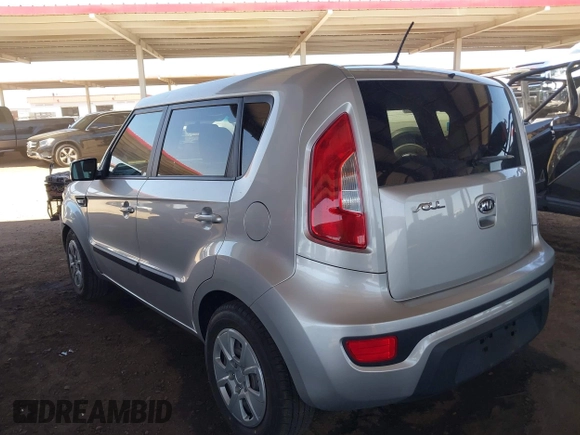 2012 Kia Soul with VIN KNDJT2A59C7400121, listed as a IAAI auction lot 42058012 with 83,059 mi miles. Bid and sale history available at carsss.com. Image 3.