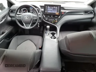 2023 Toyota Camry LE z VIN 4T1C11AK4PU176564, wystawiony jako Copart lot #53727375 z przebiegiem 20 402 mil mil oraz Szkoda całkowita • Salvage title. Historia ofert i sprzedaży dostępna na DreamBid. Obrazek 8.