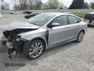 2015 Chrysler 200 S with VIN 1C3CCCDG6FN648701, listed as a Copart auction lot 48681695 with 0 mi miles and Salvage Title. Bid and sale history available at carsss.com. Image 1.