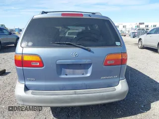 2000 Toyota Sienna LE with VIN 4T3ZF13C3YU220127, listed as a IAAI auction lot 41885903 with 168,765 mi miles. Bid and sale history available at carsss.com. Image 16.