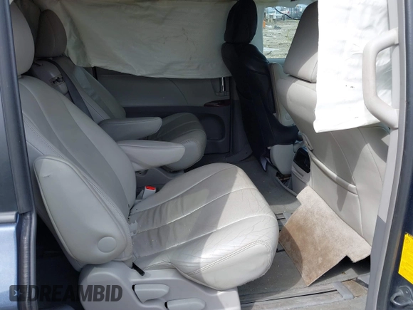 2014 Toyota Sienna XLE with VIN 5TDYK3DC9ES511035, listed as a IAAI auction lot 41884115 with 153,071 mi miles. Bid and sale history available at carsss.com. Image 8.