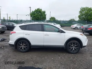 2018 Toyota RAV4 SE с VIN JTMJFREV7JJ748669, выставлен на аукционе IAAI как лот 42201518 с пробегом 111 570 миль миль и . История ставок и продаж доступна на DreamBid. Изображение 13.