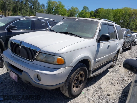 2001 Lincoln Navigator z VIN 5LMFU28R51LJ28840, wystawiony jako IAAI lot #42035445 z przebiegiem 306 898 mil mil oraz . Historia ofert i sprzedaży dostępna na DreamBid. Obrazek 2.