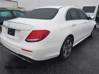 2020 Mercedes-Benz E 350 с VIN W1KZF8DB4LA826368, выставлен на аукционе IAAI как лот 41449930 с пробегом 31 319 миль миль и . История ставок и продаж доступна на DreamBid. Изображение 4.