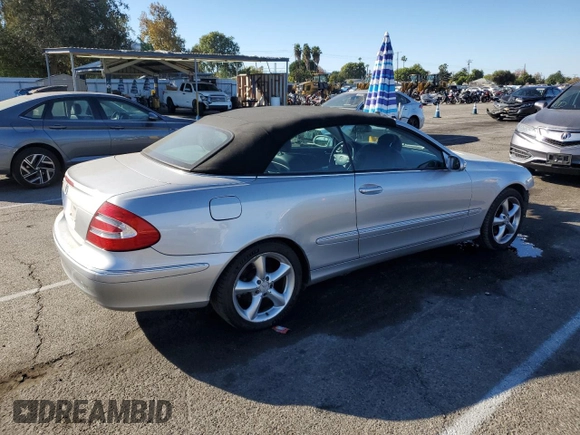 2005 Mercedes-Benz CLK 320 with VIN WDBTK65G45T045124, listed as a Copart auction lot 81193874 with 71,574 mi miles and Salvage Title. Bid and sale history available at DreamBid. Image 3.