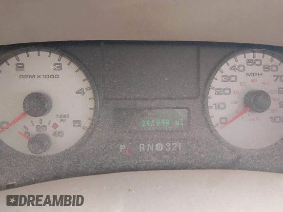 2005 Ford F-250 XL z VIN 1FTSW21P35EC94860, wystawiony jako IAAI lot #41299995 z przebiegiem 241 990 mil mil oraz . Historia ofert i sprzedaży dostępna na DreamBid. Obrazek 7.