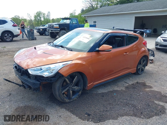2013 Hyundai Veloster Turbo z VIN KMHTC6AE1DU101236, wystawiony jako IAAI lot #42230984 z przebiegiem 131 854 mil mil oraz . Historia ofert i sprzedaży dostępna na DreamBid. Obrazek 19.