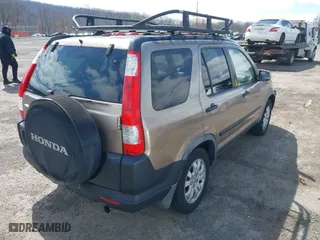 2006 Honda CR-V EX with VIN JHLRD78826C033526, listed as a IAAI auction lot 41922809 with 235,196 mi miles. Bid and sale history available at carsss.com. Image 4.
