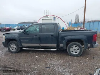 2008 Chevrolet Silverado 1500 LTZ with VIN 3GCEK13JX8G219680, listed as a IAAI auction lot 40938625 with 260,432 mi miles. Bid and sale history available at carsss.com. Image 15.