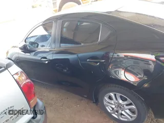 2016 Scion iA z VIN 3MYDLBZV2GY102744, wystawiony jako IAAI lot #42118048 z przebiegiem 128 772 mil mil oraz . Historia ofert i sprzedaży dostępna na DreamBid. Obrazek 14.