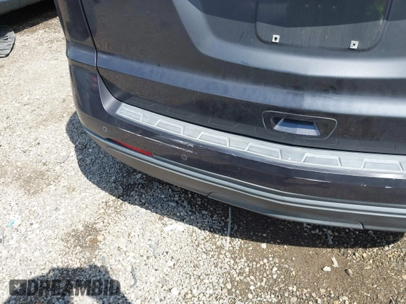 2015 Chevrolet Traverse LT with VIN 1GNKRGKD7FJ127555, listed as a IAAI auction lot 42676564 with 127,962 mi miles and . Bid and sale history available at DreamBid. Image 6.