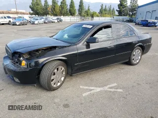 2005 Lincoln LS Sport z VIN 1LNHM87A85Y665396, wystawiony jako Copart lot #77498124 z przebiegiem Nie podano mil oraz Szkoda całkowita • Salvage title. Historia ofert i sprzedaży dostępna na DreamBid. Obrazek 1.