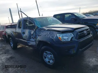 2015 Toyota Tacoma z VIN 5TFUX4EN4FX034970, wystawiony jako IAAI lot #41189269 z przebiegiem 167 405 mil mil oraz . Historia ofert i sprzedaży dostępna na DreamBid. Obrazek 1.