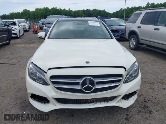 2017 Mercedes-Benz C 300 с VIN 55SWF4JB9HU179554, выставлен на аукционе IAAI как лот 42290729 с пробегом 142 389 миль миль и . История ставок и продаж доступна на DreamBid. Изображение 11.
