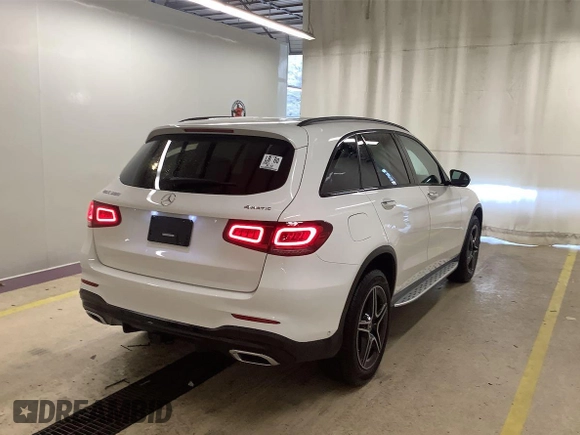 2021 Mercedes-Benz GLC 300 z VIN W1N0G8EB1MV300510, wystawiony jako IAAI lot #41970630 z przebiegiem 40 722 mil mil oraz . Historia ofert i sprzedaży dostępna na DreamBid. Obrazek 4.