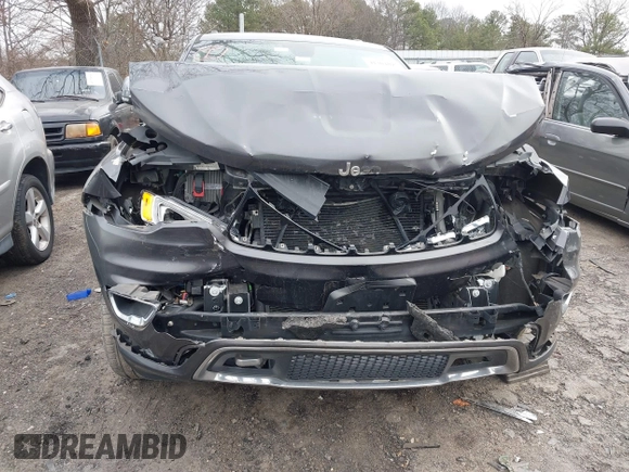 2017 Jeep Grand Cherokee Overland with VIN 1C4RJFCG8HC772837, listed as a IAAI auction lot 41304895 with 71,338 mi miles. Bid and sale history available at carsss.com. Image 6.