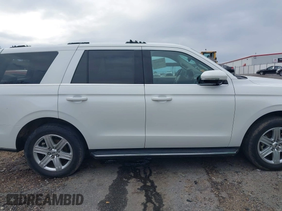 2020 Ford Expedition XLT with VIN 1FMJU1HT5LEA42762, listed as a IAAI auction lot 41278105 with 110,338 mi miles. Bid and sale history available at carsss.com. Image 13.