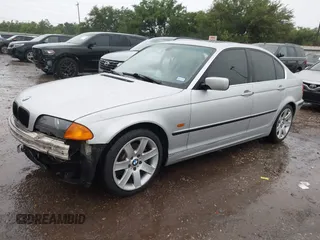 2000 BMW 3 Series 328i with VIN WBAAM533XYEJ40578, listed as a IAAI auction lot 42497924 with Not provided miles and . Bid and sale history available at DreamBid. Image 2.