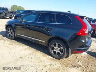2015 Volvo XC60 T6 Drive-E Platinum with VIN YV449MDM5F2682413, listed as a IAAI auction lot 41791339 with 145,939 mi miles. Bid and sale history available at carsss.com. Image 3.
