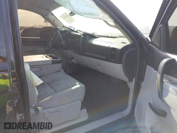 2011 Chevrolet Silverado 1500 LT with VIN 3GCPCSE04BG205555, listed as a IAAI auction lot 41876741 with 225,829 mi miles and . Bid and sale history available at DreamBid. Image 5.