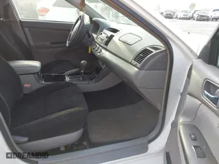 2005 Toyota Camry STD with VIN 4T1BE32K85U401432, listed as a IAAI auction lot 42093301 with 228,557 mi miles. Bid and sale history available at carsss.com. Image 5.