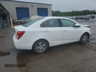 2014 Chevrolet Sonic LT z VIN 1G1JC5SH7E4160011, wystawiony jako Copart lot #57532945 z przebiegiem 136 185 mil mil oraz Szkoda całkowita • Salvage title. Historia ofert i sprzedaży dostępna na DreamBid. Obrazek 3.