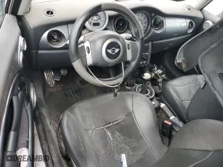 2004 MINI Cooper Hardtop S with VIN WMWRE33434TD88211, listed as a Copart auction lot 52199975 with 0 mi miles and Clean Title. Bid and sale history available at carsss.com. Image 8.