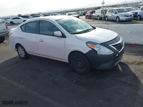 2015 Nissan Versa S Plus with VIN 3N1CN7AP3FL943064, listed as a IAAI auction lot 41709354 with 176,860 mi miles. Bid and sale history available at carsss.com. Image 1.