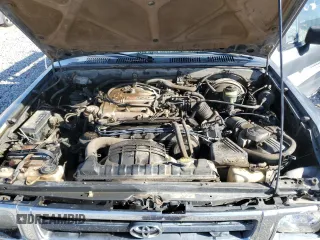 1992 Toyota Pickup DLX z VIN JT4VN13D5N5098643, wystawiony jako Copart lot #68855044 z przebiegiem 211 275 mil mil oraz Szkoda całkowita • Salvage title. Historia ofert i sprzedaży dostępna na DreamBid. Obrazek 11.