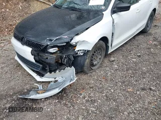 2015 Volkswagen Jetta SE с VIN 3VWD17AJ8FM335279, выставлен на аукционе IAAI как лот 42037495 с пробегом 106 893 миль миль и . История ставок и продаж доступна на DreamBid. Изображение 6.