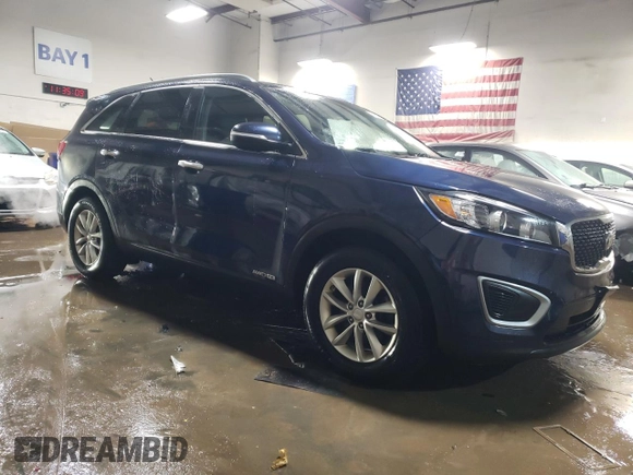 2016 Kia Sorento LX z VIN 5XYPGDA52GG177309, wystawiony jako Copart lot #47786225 z przebiegiem 85 872 mil mil oraz Szkoda całkowita • Salvage title. Historia ofert i sprzedaży dostępna na DreamBid. Obrazek 4.