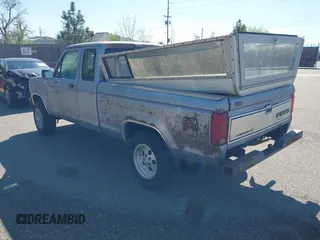 1987 Ford Ranger with VIN 1FTCR15T5HPB40124, listed as a IAAI auction lot 42177557 with 7,957 mi miles. Bid and sale history available at carsss.com. Image 3.
