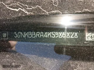 2019 Chevrolet Blazer with VIN 3GNKBBRA4KS586828, listed as a IAAI auction lot 41695381 with 85,032 mi miles. Bid and sale history available at carsss.com. Image 9.