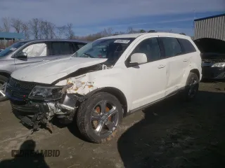 2015 Dodge Journey Crossroad z VIN 3C4PDCGG1FT697925, wystawiony jako Copart lot #45285115 z przebiegiem 207 312 mil mil oraz Szkoda całkowita • Salvage title. Historia ofert i sprzedaży dostępna na DreamBid. Obrazek 1.