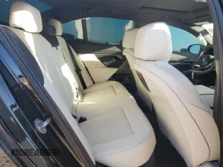 2024 BMW i5 eDrive40 with VIN WBY33FK05RCR36243, listed as a Copart auction lot 68999104 with 5,726 mi miles and Salvage Title. Bid and sale history available at carsss.com. Image 11.