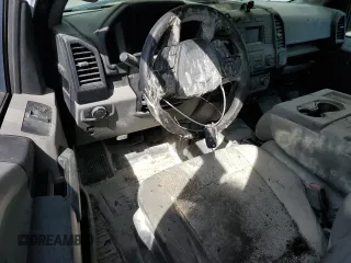 2017 Ford F-150 XL с VIN 1FTMF1C87HKC30836, выставлен на аукционе Copart как лот 54788285 с пробегом Не указан миль и Списание • Salvage title. История ставок и продаж доступна на DreamBid. Изображение 8.