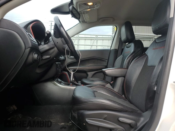 2021 Jeep Compass Trailhawk with VIN 3C4NJDDB7MT533106, listed as a Copart auction lot 59864805 with 117,365 mi miles and Clean title. Bid and sale history available at DreamBid. Image 7.