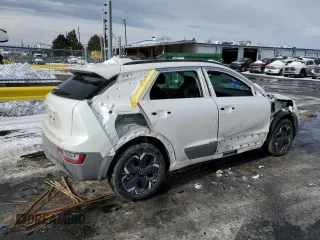 2023 Kia Niro Wave with VIN KNDCT3L10P5040523, listed as a Copart auction lot 89325305 with 8,287 mi miles and Salvage Title. Bid and sale history available at DreamBid. Image 3.