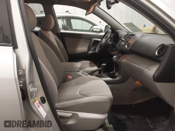 2008 Toyota RAV4 Ltd with VIN JTMZD31V286059955, listed as a IAAI auction lot 41757715 with 217,396 mi miles. Bid and sale history available at carsss.com. Image 5.