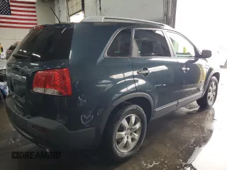 2011 Kia Sorento LX with VIN 5XYKTCA14BG002288, listed as a Copart auction lot 87329844 with 137,858 mi miles and Salvage Title. Bid and sale history available at carsss.com. Image 3.
