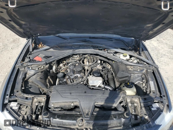 2015 BMW 4 Series 428i with VIN WBA4A9C58FGL86383, listed as a Copart auction lot 47140805 with 159,039 mi miles and Clean title. Bid and sale history available at DreamBid. Image 11.