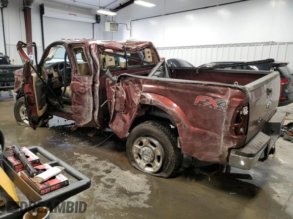 2015 Ford F-250 XLT z VIN 1FT7X2B61FED02464, wystawiony jako Copart lot #51217505 z przebiegiem 159 967 mil mil oraz Szkoda całkowita • Salvage title. Historia ofert i sprzedaży dostępna na DreamBid. Obrazek 2.
