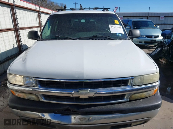 2005 Chevrolet Suburban LT with VIN 1GNEC16Z55J106137, listed as a IAAI auction lot 41235825 with 231,042 mi miles and . Bid and sale history available at DreamBid. Image 6.