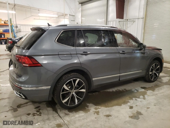 2024 Volkswagen Tiguan SEL R-Line with VIN 3VV4B7AX9RM154122, listed as a Copart auction lot 81941504 with 936 mi miles and Salvage Title. Bid and sale history available at carsss.com. Image 3.
