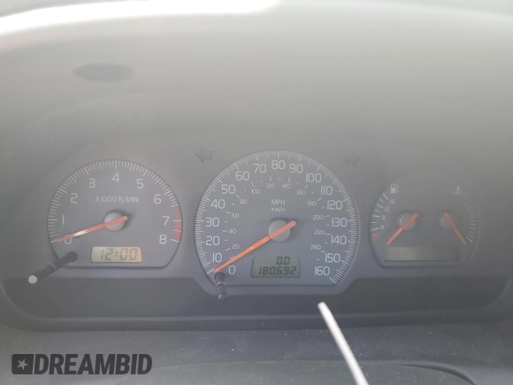 2000 Volvo S40 с VIN YV1VS255XYF542810, выставлен на аукционе Copart как лот 62570624 с пробегом 180 692 миль миль и Списание • Salvage title. История ставок и продаж доступна на DreamBid. Изображение 9.