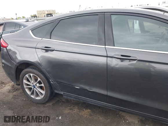 2019 Ford Fusion SE with VIN 3FA6P0HD3KR284679, listed as a IAAI auction lot 41925937 with 67,058 mi miles. Bid and sale history available at carsss.com. Image 18.