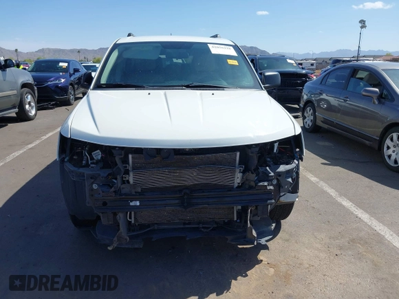 2018 Dodge Journey SE with VIN 3C4PDCAB0JT229335, listed as a IAAI auction lot 42056228 with 157,868 mi miles. Bid and sale history available at carsss.com. Image 13.